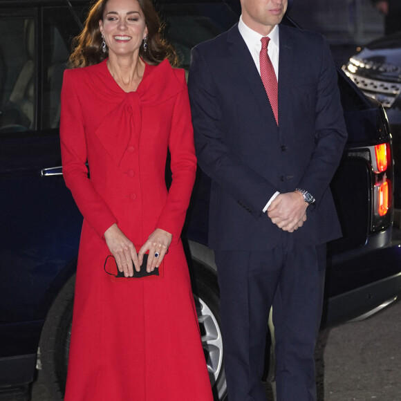 Le prince William, duc de Cambridge, et Catherine (Kate) Middleton, duchesse de Cambridge, assistent au service de chant communautaire Together At Christmas à l'abbaye de Westminster, à Londres, Royaume Uni, le 8 décembre 2021. 