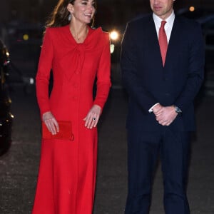 Le prince William, duc de Cambridge, et Catherine (Kate) Middleton, duchesse de Cambridge, assistent au service de chant communautaire Together At Christmas à l'abbaye de Westminster, à Londres, Royaume Uni, le 8 décembre 2021. 