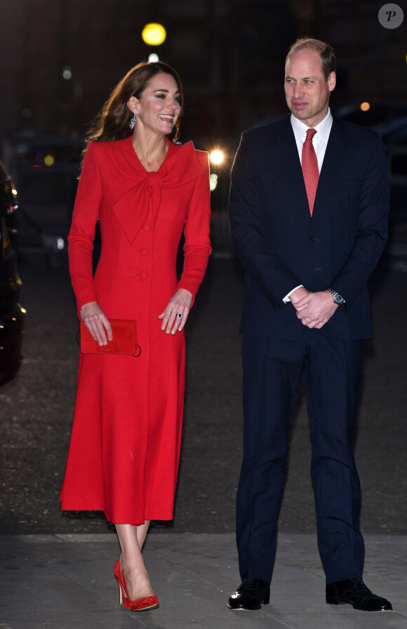 Le prince William, duc de Cambridge, et Catherine (Kate) Middleton, duchesse de Cambridge, assistent au service de chant communautaire Together At Christmas à l'abbaye de Westminster, à Londres, Royaume Uni, le 8 décembre 2021. 