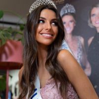 Miss France 2022 : Miss Alsace, Cécile Wolfrom, manque de se casser la figure... deux fois !