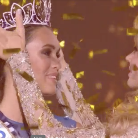 Diane Leyre est élue Miss France lors de l'élection Miss france 2022. Le 11 décembre 2021.