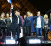 Emmanuel Macron avec sa femme Brigitte Macron (Trogneux), Tiphaine Auzière et son mari Antoine Choteau - Le président-élu, Emmanuel Macron, prononce son discours devant la pyramide au musée du Louvre à Paris, après sa victoire lors du deuxième tour de l'élection présidentielle