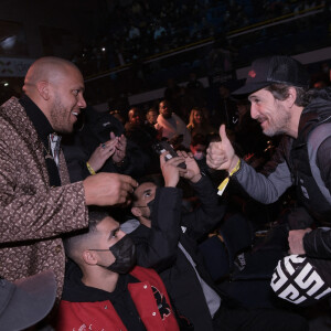 Exclusif - Franck Gastambide, Achraf Hakimi (arrière droit au Paris Saint-Germain), Guillaume Canet - Gala de MMA ARES FC 2 au Palais des Sports Marcel Cerdan à Levallois-Perret le 11 décembre 2021. © Rachid Bellak/Bestimage