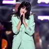 Nolwenn Leroy divine en tailleur pour une soirée avec Laurent Gerra, Pascal Obispo et Eddy Mitchell