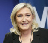 Marine Le Pen, candidate aux élections présidentielles pour le Rassemblement national, présente son programme pour l'Outre-Mer au siège du parti à Paris, le 14 décembre 2021.