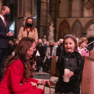 Catherine (Kate) Middleton, duchesse de Cambridge, assiste au service de chant communautaire Together At Christmas à l'abbaye de Westminster, à Londres, Royaume Uni, le 8 décembre 2021.