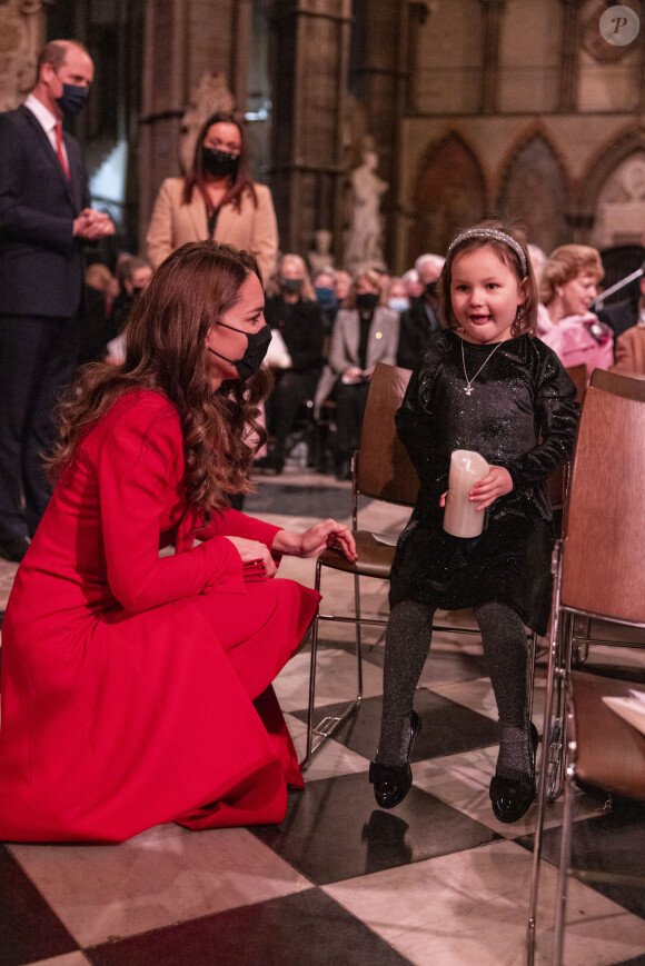 Catherine (Kate) Middleton, duchesse de Cambridge, assiste au service de chant communautaire Together At Christmas à l'abbaye de Westminster, à Londres, Royaume Uni, le 8 décembre 2021.