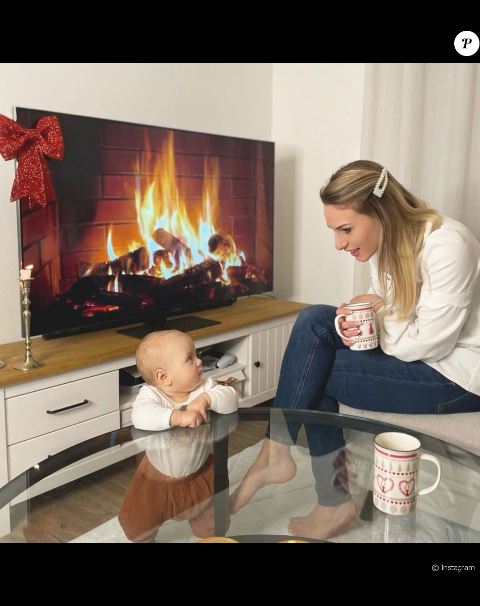 Camille Santoro de "Familles nombreuses" avec sa fille Alba