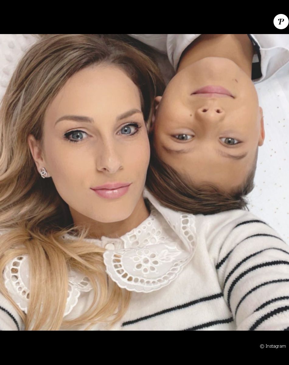 Camille Santoro de "Familles nombreuses" avec son fils Nino