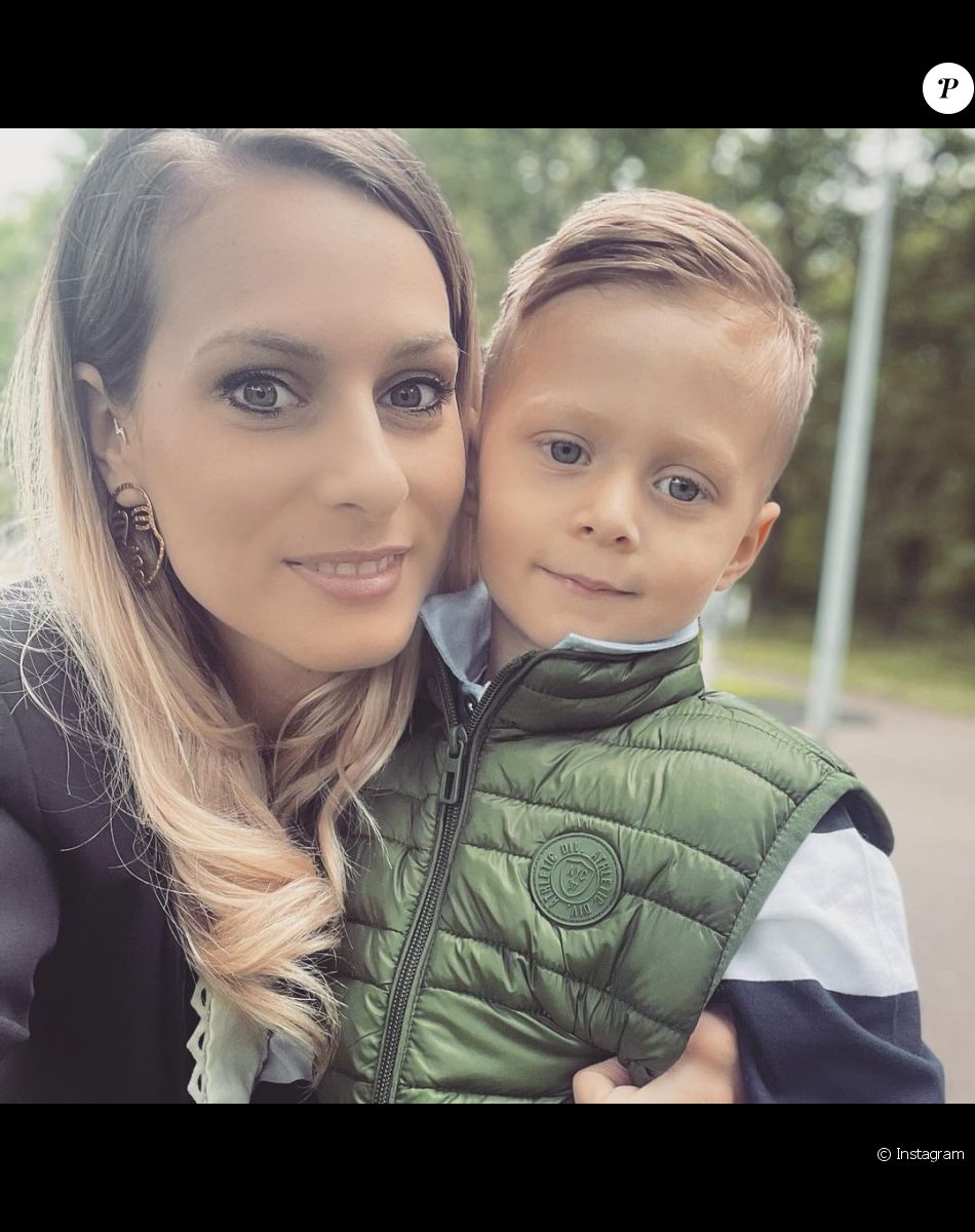 Camille Santoro de "Famille nombreuses" maman fière