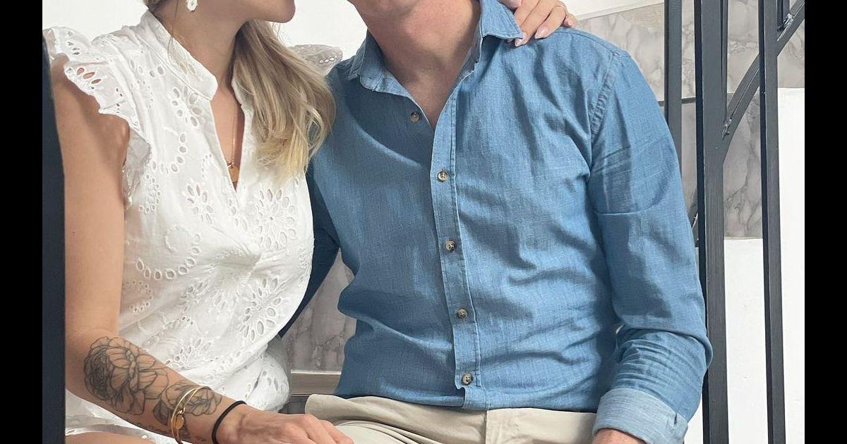 Camille Santoro de Familles nombreuses avec son mari Nicolas Purepeople