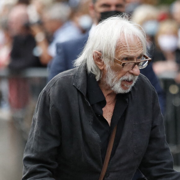 Pierre Richard - Obsèques de Jean-Paul Belmondo en en l'église Saint-Germain-des-Prés, à Paris le 10 septembre 2021. © Cyril Moreau / Bestimage 