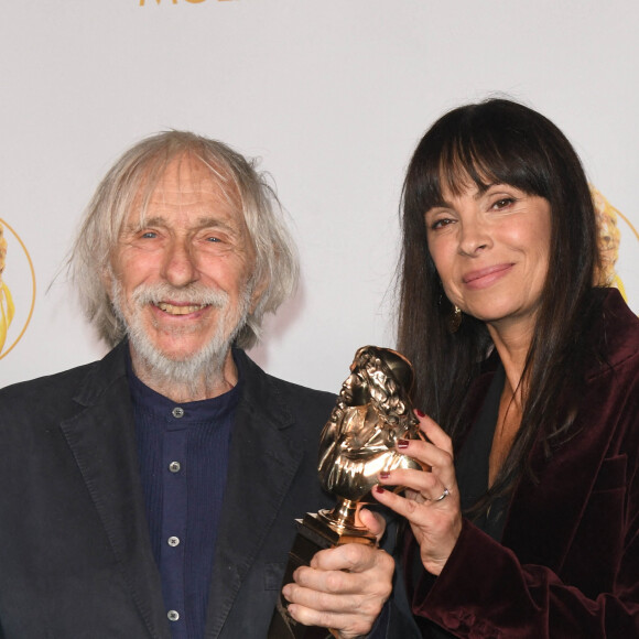 Pierre-Richard et Mathilda May - Molière du Seul en scène dans Monsieur X - Enregistrement à huis clos de la 32ème Cérémonie des Molières au Théâtre du Châtelet à Paris © Guirec Coadic / Bestimage 