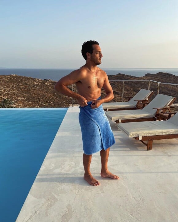 Diego El Glaoui, compagnon d'Iris Mittenaere, prend la pose sur Instagram.