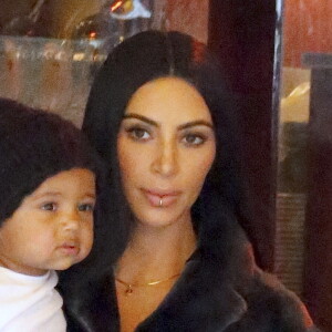 Kim Kardashian est allée déjeuner au restaurant Cipriani avec ses enfants North, Saint et son meilleur ami Jonathan Cheban à New York. Le 1er février 2017.