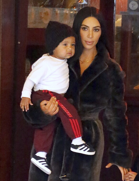 Kim Kardashian est allée déjeuner au restaurant Cipriani avec ses enfants North, Saint et son meilleur ami Jonathan Cheban à New York. Le 1er février 2017.
