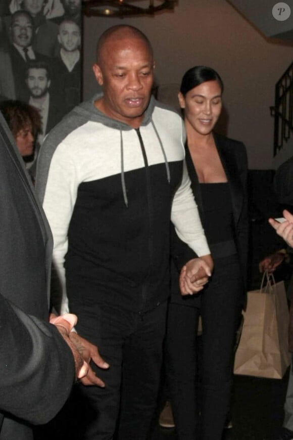 Dr. Dre et sa femme Nicole Young quittent le restaurant Catch à West Hollywood, le 6 octobre 2018.