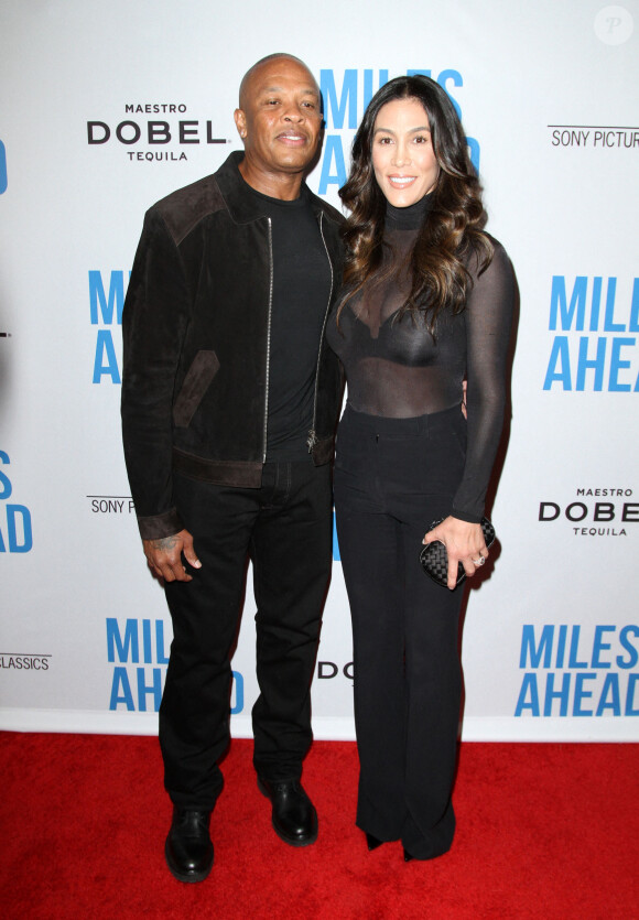 Dr. Dre et sa femme Nicole Young - Première de "Miles Ahead" à Beverly Hills, le 29 mars 2016. © AdMedia via ZUMA Wire / Bestimage