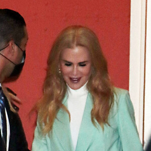 Nicole Kidman à la sortie de l'émission "Kelly & Ryan" à New York, le 2 décembre 2021.