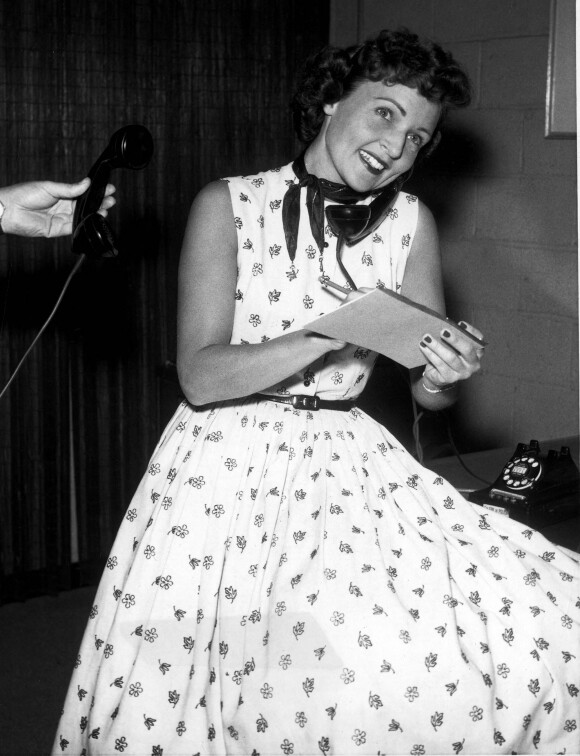 Info du 31 décembre 2021 - L'actrice américaine Betty White en 1957. © Globe Photos/Zuma Press/Bestimage 