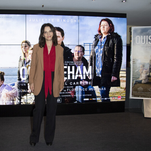 Juliette Binoche assiste à l'avant-première du film Ouistreham au cinéma UGC Ciné Cité Les Halles. Paris, le 6 janvier 2022.