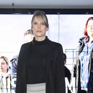 Emily Madeleine assiste à l'avant-première du film Ouistreham au cinéma UGC Ciné Cité Les Halles. Paris, le 6 janvier 2022.