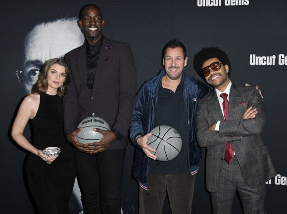 Julia Fox, Kevin Garnett, Adam Sandler et The Weeknd à l'avant-première du film Uncut Gems à Hollywood, le 11 décembre 2019.