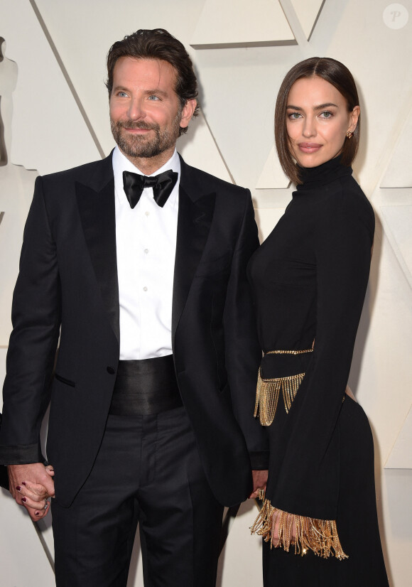 Bradley Cooper et sa compagne Irina Shayk lors du photocall des arrivées de la 91e cérémonie des Oscars 2019 au théâtre Dolby à Hollywood, Los Angeles. Le 24 février 2019. @Lionel Hahn/ABACAPRESS.COM