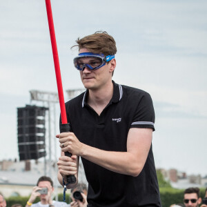 Yannick Agnel - Journée Paris 2024 sur la place de La Concorde à Paris le 23 juin 2019. La Concorde s'est transformée le temps d'une journée pour devenir un magnifique parc sportif urbain au coeur de Paris et inviter petits et grands, en famille, entre amis, à partager des moments inoubliables au contact des plus grands athlètes. © Cyril Moreau/Bestimage