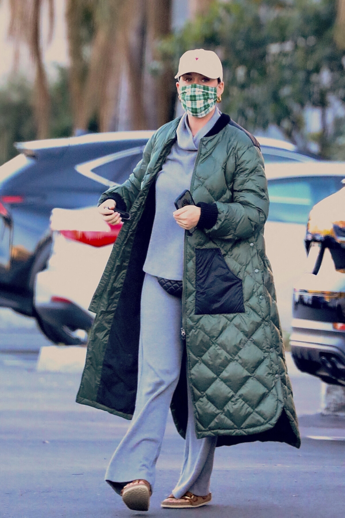 Photo : Exclusif - Katy Perry sort du supermarché Erewhon Market à Los