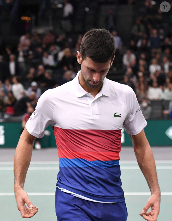 Novak Djokovic remporte la finale homme du Rolex Paris Masters face à Daniil Medvedev le 7 novembre 2021. © Veeren/Bestimage