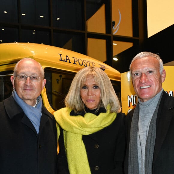 Philippe Wahl, Brigitte Macron et Didier Deschamps - Lancement de l'Opération Pièces Jaunes à La Poste Centrale du Louvre à Paris. Le 12 janvier 2022 © Coadic Guirec / Bestimage