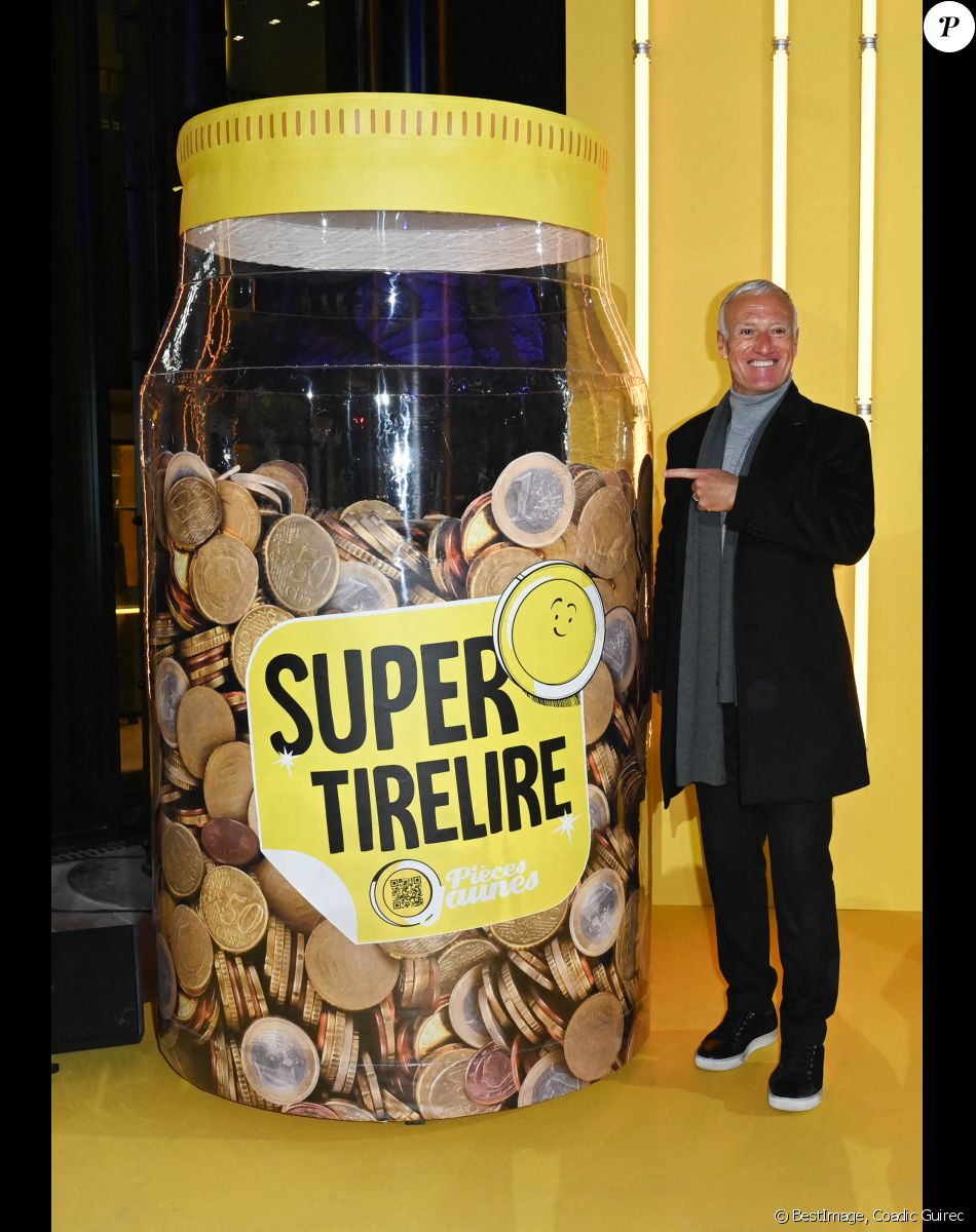 Didier Deschamps - Lancement de l'Opération Pièces Jaunes à La Poste Centrale du Louvre à Paris. Le 12 janvier 2022 © Coadic Guirec / Bestimage