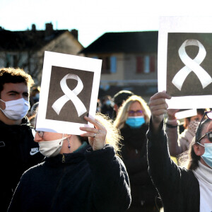 La famille et les proches se sont réunis pour une marche blanche en hommage à Delphine Jubillar, l'infirmière de 33 ans, disparue il y a un an, à Cagnac-les-Mines. Le 19 décembre 2021 © Patrick Bernard / Bestimage