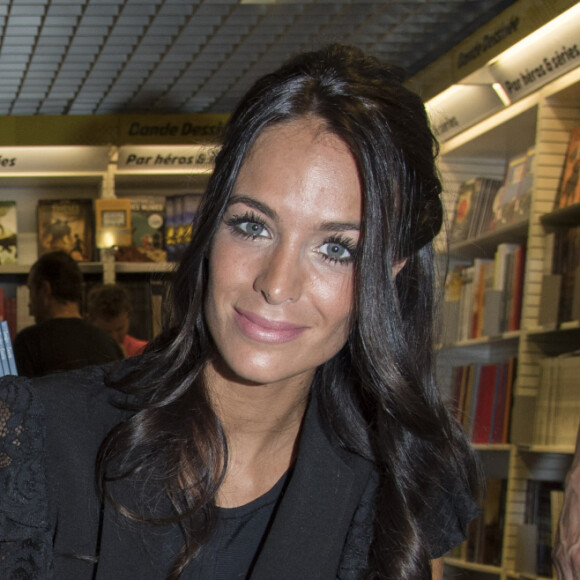 Exclusif - Jade Lagardère (Jade Foret) en séance de dédicaces à la Fnac des Ternes pour sa BD "Amber Blake" , à Paris le 24 juin 2017. © Pierre Perusseau / Bestimage