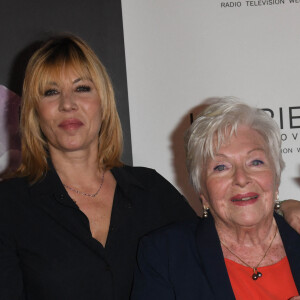 Mathilde Seigner et Line Renaud - 25e palmarès pour les Lauriers de l'Audiovisuel au Théâtre Marigny à Paris, le 10 février 2020. © Coadic Guirec/Bestimage