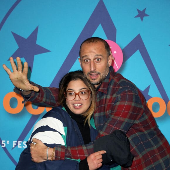 Melha Bedia et Arié Elmaleh - Photocall de la 25ème édition du Festival international du film de comédie de l'Alpe d'Huez le 19 janvier 2022. © Dominique Jacovides / Bestimage