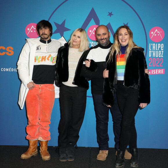 Esteban, Laetitia Dosch, Jérôme Commandeur et Pascale Arbillot - Photocall de la 25ème édition du Festival international du film de comédie de l'Alpe d'Huez le 19 janvier 2022. © Dominique Jacovides / Bestimage