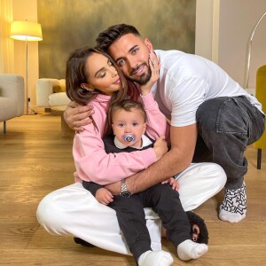 Nabilla, mariée à Thomas Vergara et maman du petit Milann.