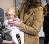 Le prince William, duc de Cambridge, et Catherine (Kate) Middleton, duchesse de Cambridge, rencontrent des bénévoles de l'Eglise "Church on The Street" à Burnley, le 20 janvier 2022. 