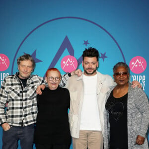 Thomas Gilou, Marianne Garcia, Kev Adams et Firmine Richard au photocall de la 5ème soirée de compétition de la 25ème édition du Festival international du film de comédie de l'Alpe d'Huez, France, le 21 janvier 20222. © Dominique Jacovides/Bestimage