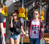 Macaulay Culkin and Brenda Song se baladent dans la rue en se tenant la main à Berlin, le 16 août 2018.  Splash News/ABACAPRESS.COM