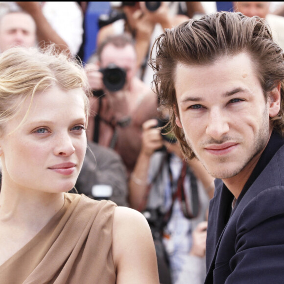 Gaspard Ulliel et Mélanie du photocall de "La princesse de Montpensier" lors du 63e Festival de Cannes le 16 mai 2010.