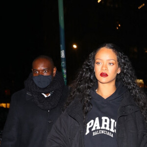 Exclusif - Rihanna à New York avant d'aller dîner, le 21 janvier 2022.