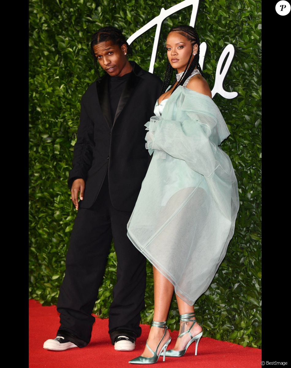 A$AP Rocky et Rihanna - Les célébrités assistent à la cérémonie des "Fashion Awards" au Royal Albert Hall à Londres.