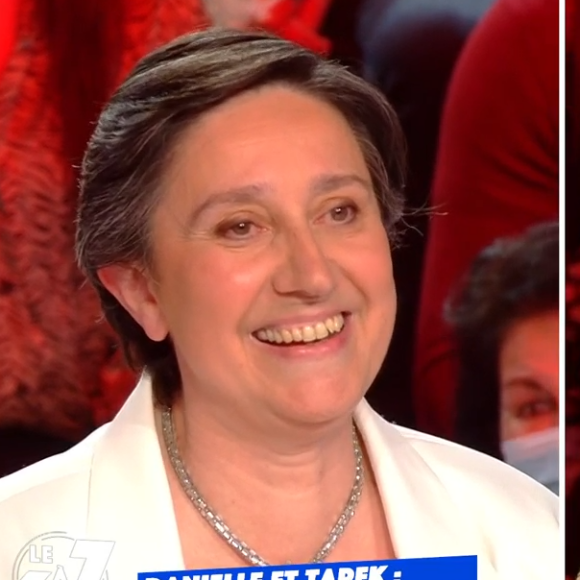 Danielle Moreau sous le charme de Tarek Boudali dans Le 6 à 7