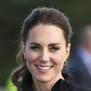 Kate Middleton, duchesse de Cambridge, visite le club de Rugby, City of Derry R.F.C. à Londonderry, Royaume Uni