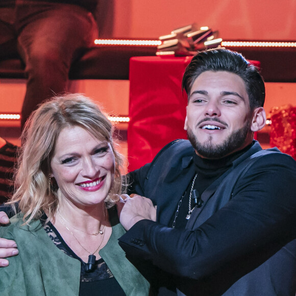 Rayane Bensetti et sa mère - Enregistrement de l'émission "La grosse charriade", présentée par C.Hanouna et diffusée le 17 décembre sur C8. Le 10 décembre 2020 © Jack Tribeca / Bestimage 