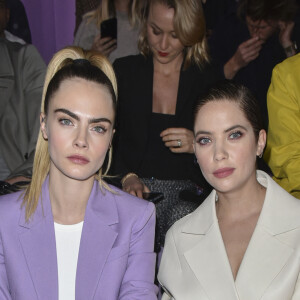 Cara Delevingne, sa femme Ashley Benson - People au défilé de mode "Boss" collection Automne-Hiver 2020-2021 lors de la fashion week à Milan, le 23 février 2020.