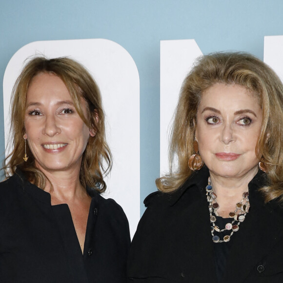 Emmanuelle Bercot, Catherine Deneuve - Avant-première du film "De son vivant" au cinéma Pathé-Wepler à Paris. Le 17 novembre 2021 © Marc Ausset-Lacroix / Bestimage